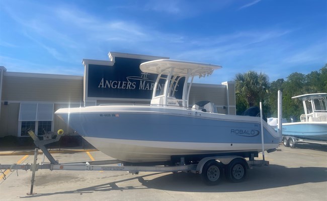 2023 Robalo R222 Explorer 